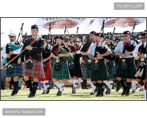 苏格兰晋级，传统方格裙销量攀升带动本土经济